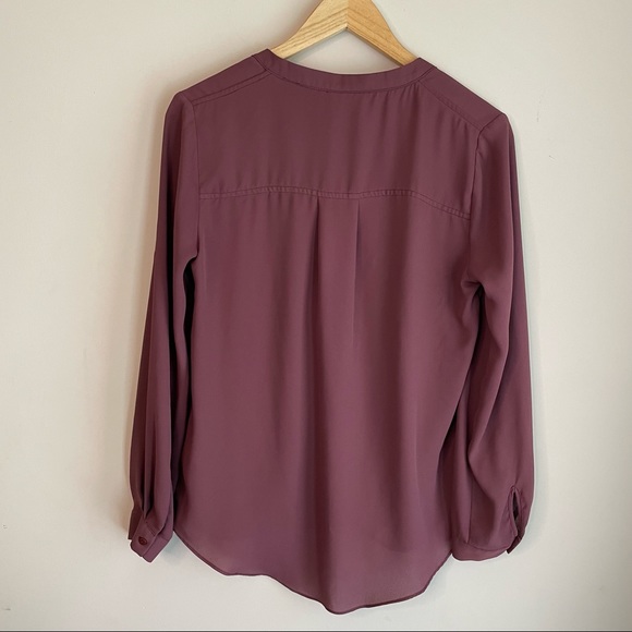 Maeve Purple V-Neck Faux Wrap High Low Pocketed Top - Picture 4 of 7